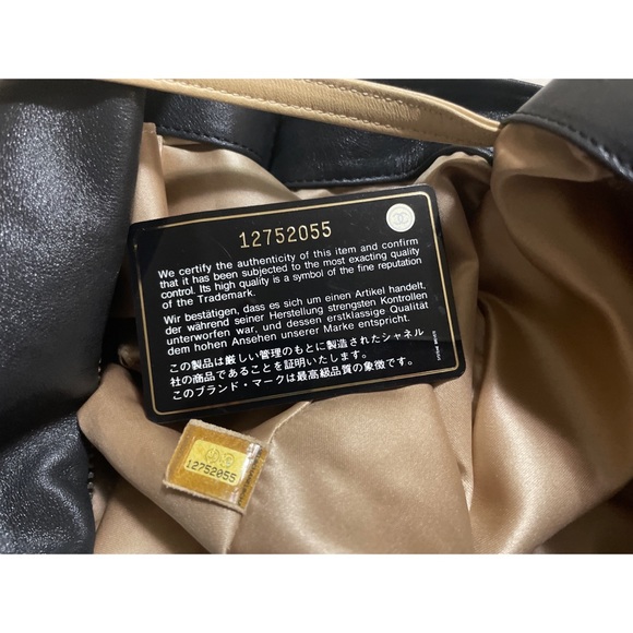 SALE!!! ๐๐๐Chanel Hobo large CC stitched with pouch Bag - Picture 8 of 16